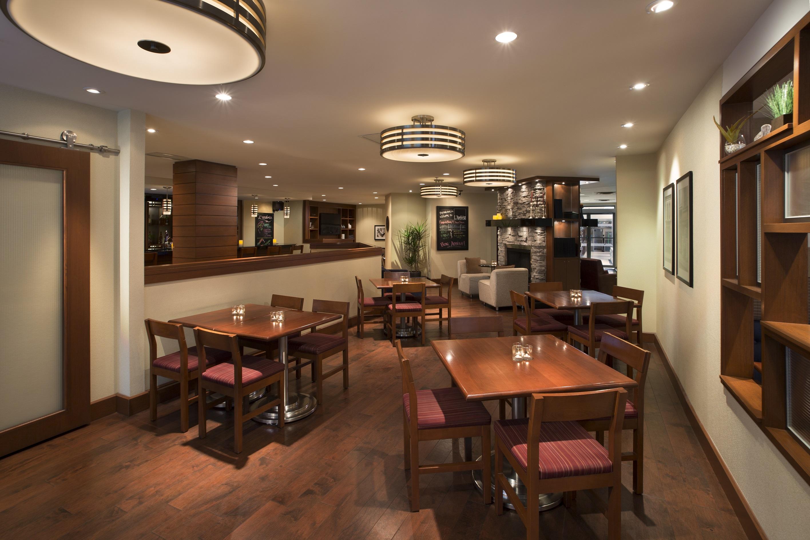Four Points By Sheraton Hotel & Conference Centre Gatineau-Ottawa Exteriör bild