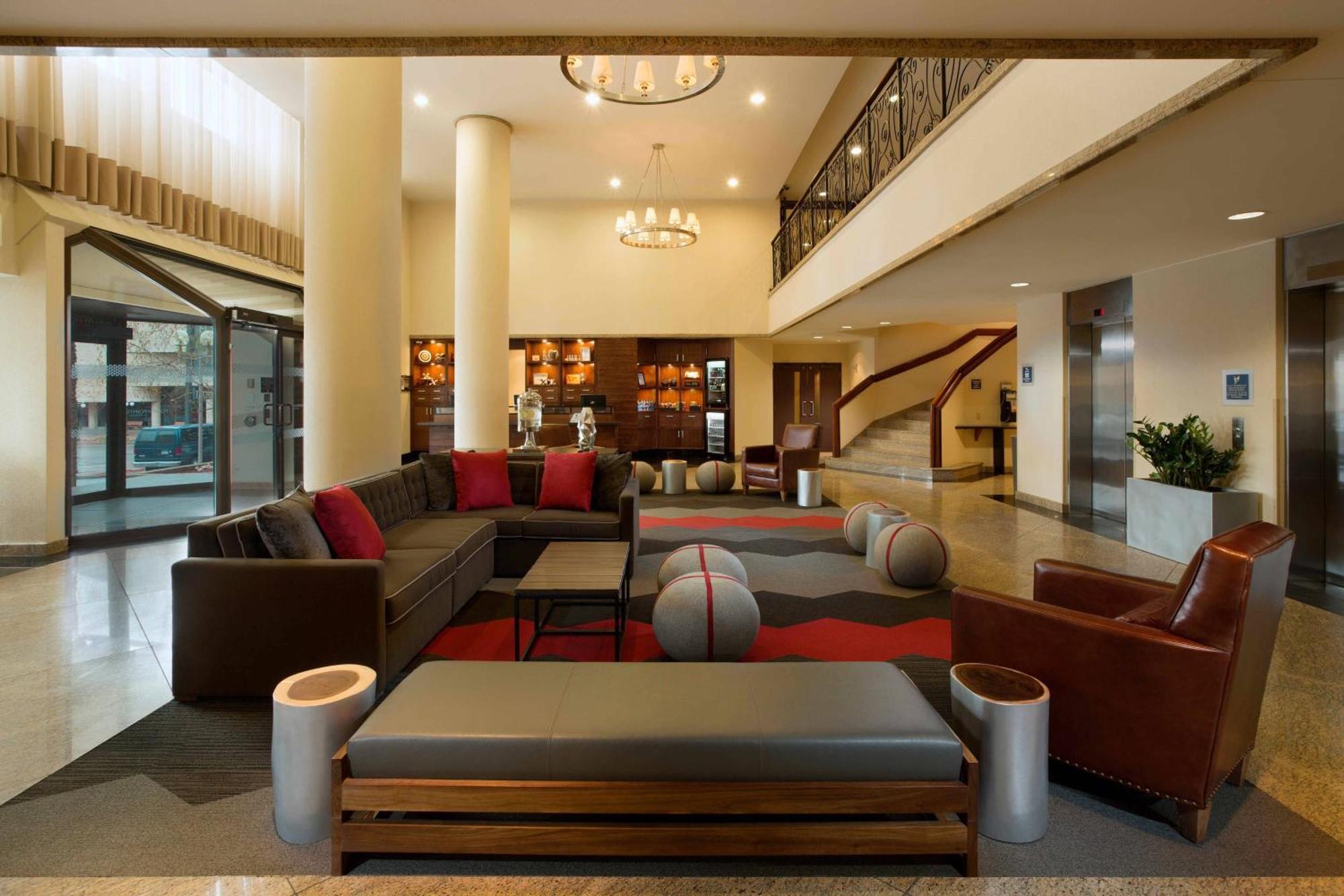 Four Points By Sheraton Hotel & Conference Centre Gatineau-Ottawa Exteriör bild